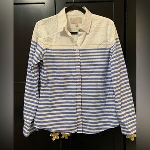 Banana Republic Women’s White button down Blue Stripes, Classic, old money